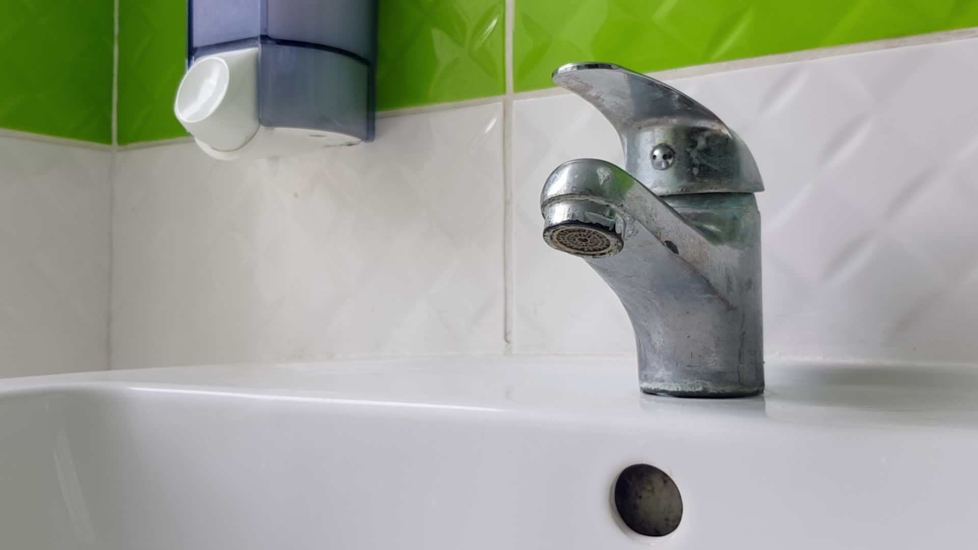 Replacing An Old Bathroom Faucet