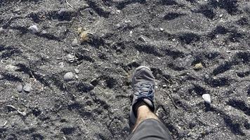 marcher sur le sable de la plage video