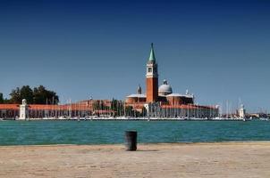 hermosa vista sobre y en la ciudad de venecia. foto