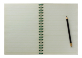 caderno espiral aberto e lápis isolado com traçado de recorte para maquete png