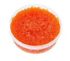 recipiente de plástico con caviar rojo ruso salado foto