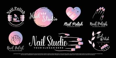 conjunto de esmalte de uñas o diseño de logotipo de estudio de uñas para salón de manicura con vector premium de manos de mujer