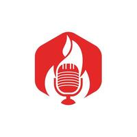 plantilla de diseño de logotipo de podcast de fuego. llama fuego podcast micrófono logo vector icono ilustración.