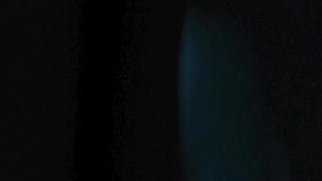 material de archivo de animación de fondo de efecto de fugas orgánicas ligeras. las fugas de luz de la lente parpadean haciendo una elegante animación de fondo abstracto. fuga de luz clásica en 4k