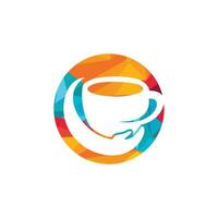 diseño del logotipo del vector de cuidado del café. taza de café y diseño de icono de mano.