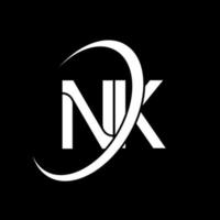 logotipo de NK. diseño nk. letra nk blanca. diseño del logotipo de la letra nk. letra inicial nk círculo vinculado logotipo de monograma en mayúsculas. vector