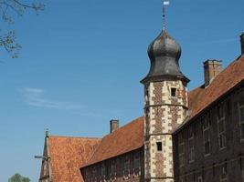 raesfeld,alemania,2020-el castillo de raesfeld en alemania foto