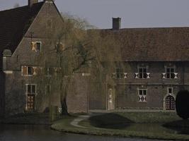 raesfeld,alemania,2020-el castillo de raesfeld en alemania foto