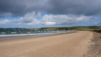 playa de la bahía de leenakeel donegal irlanda foto