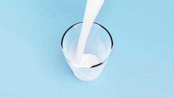 Animación 3d, vierta la leche o el yogur en un vaso transparente aislado sobre fondo azul. Ilustración de renderizado 3d, alfa, vista superior video