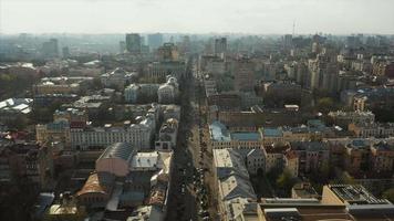 vista aérea del histórico barrio de podil en Kyiv, ucrania video