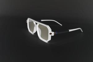 Gafas de sol cuadradas 2022 para hombres, gafas de moda, tonos de bloqueo blancos retro de lujo foto