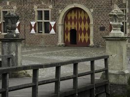 raesfeld,alemania,2020-el castillo de raesfeld en alemania foto