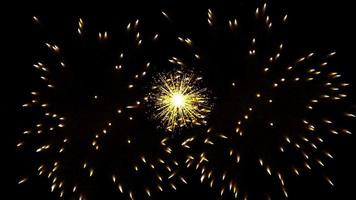 Feuerwerksfeierschleife nahtlos von echtem Feuerwerkshintergrund. Feuerwerk am Nachthimmel, buntes Feuerwerk in 4k-Auflösung für das neue Jahr. Super Feuerwerk, 4k Feuerwerk am Nachthimmel, echtes Feuerwerk video