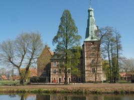 raesfeld,alemania,2020-el castillo de raesfeld en alemania foto