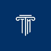 monograma del logotipo inicial de tm con un icono de pilar simple vector