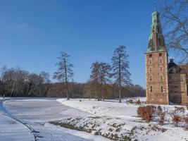 raesfeld,alemania,2020-el castillo de raesfeld en alemania foto