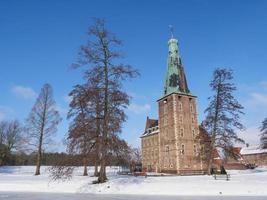 raesfeld,alemania,2020-el castillo de raesfeld en alemania foto