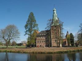 raesfeld,alemania,2020-el castillo de raesfeld en alemania foto