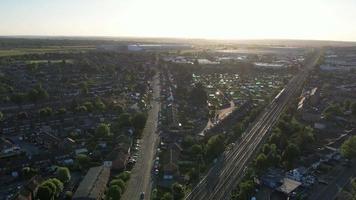 vista aérea da área da estação de leagrave na cidade de luton da inglaterra video