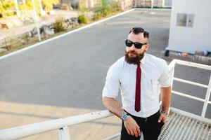 hombre de negocios vino a la reunión foto