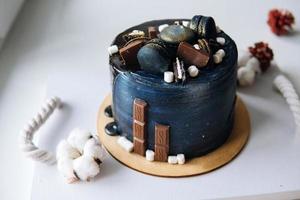 hermoso pastel de chocolate de diseñador foto