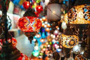 hermosas lámparas de mosaico turco foto
