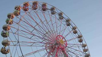 attraction magique de la grande roue video