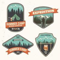 parche de campamento de verano. ilustración vectorial concepto de camiseta o logotipo, estampado, sello o camiseta. vector