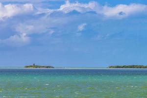 panorama paisaje isla holbox isla de la pasion banco de arena mexico. foto