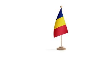 Asta de bandera de rumania con imagen de fondo de espacio en blanco foto