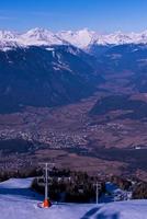 vista de las montañas de invierno foto