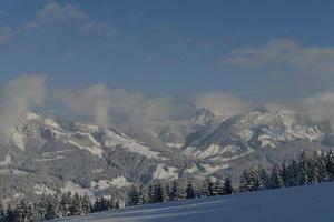 paisaje de montaña de invierno foto