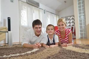 familia en casa foto