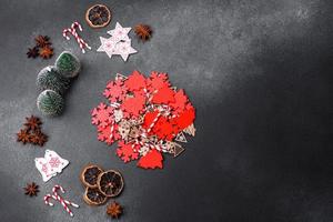 Delicious gingerbread cookies with honey, ginger and cinnamon photo