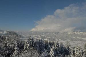 paisaje de montaña de invierno foto