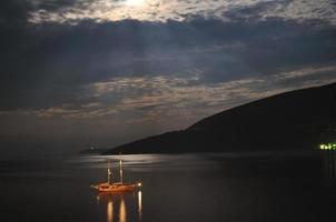 barcos en el agua foto