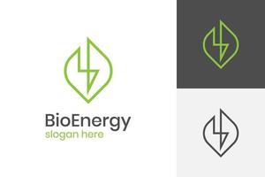 logotipo de vector de energía ecológica con diseño de icono de símbolo de hoja, hoja biológica verde con icono de destello o trueno, logotipo renovable de electricidad natural para tecnología natural