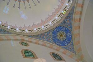 turquía, 2022 - vista interior de la mezquita foto