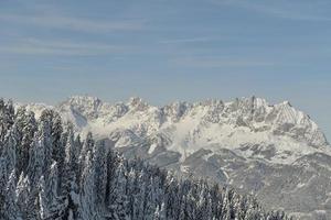 paisaje de montaña de invierno foto