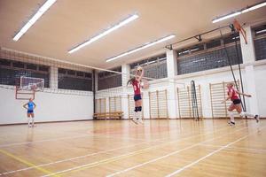 grupo de mujeres de voleibol foto