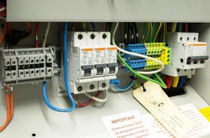 armario de control cuadro eléctrico y circuito buque para industria foto