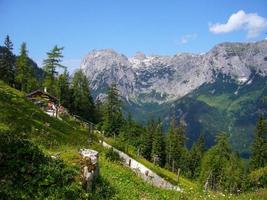 senderismo en el parque nacional de berchtesgaden, alpes bávaros, alemania foto