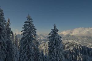 paisaje de montaña de invierno foto