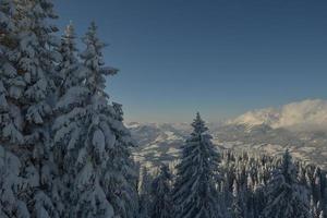 paisaje de montaña de invierno foto