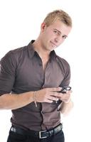 un hombre de negocios con celular aislado en blanco foto