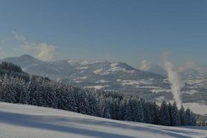 paisaje de montaña de invierno foto