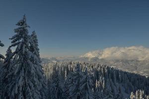 paisaje de montaña de invierno foto