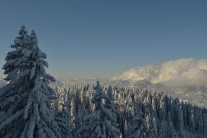 paisaje de montaña de invierno foto