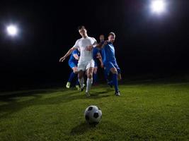 duelo de futbolistas foto